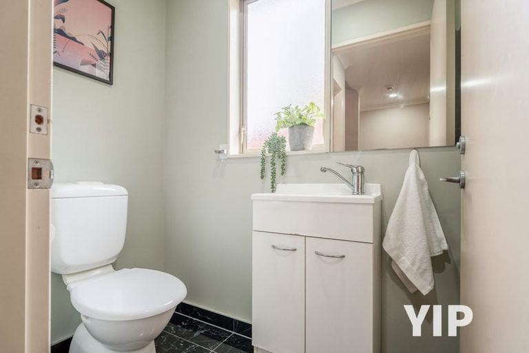 Photo of property in 50 Erlestoke Crescent, Churton Park, Wellington, 6037