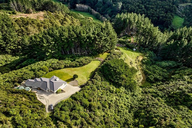 Photo of property in 999 Moonshine Road, Judgeford, Porirua, 5381