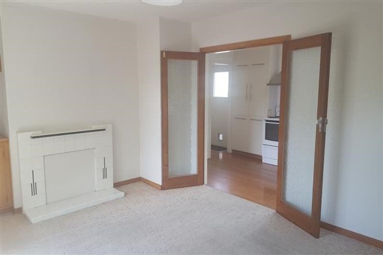 Photo of property in 1/98 Crofton Road, Harewood, Christchurch, 8051