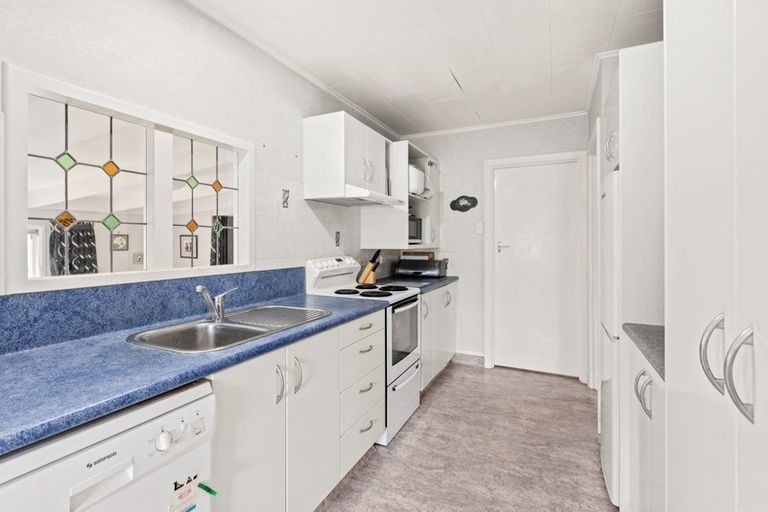 Photo of property in 12 Liverpool Crescent, Tamatea, Napier, 4112