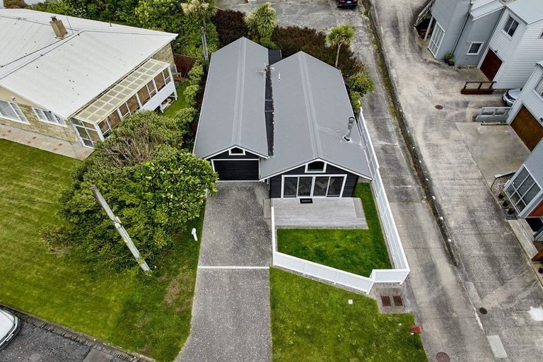 Photo of property in 5a Lambley Road, Titahi Bay, Porirua, 5022