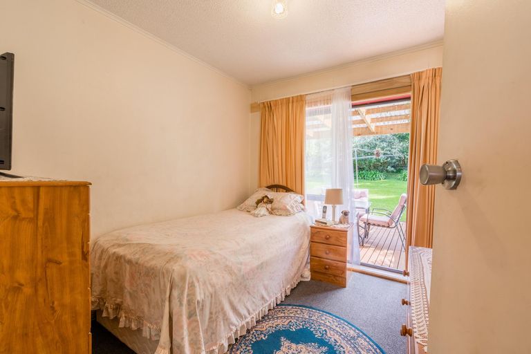 Photo of property in 23 Lowtherhurst Road, Massey, Auckland, 0614