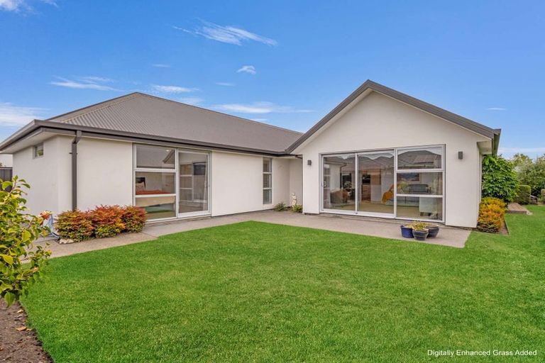 Photo of property in 5 Whitau Place, Marshland, Christchurch, 8083