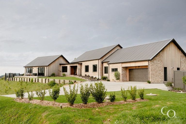 Photo of property in 42 Te Auhi Way, Welcome Bay, Tauranga, 3112