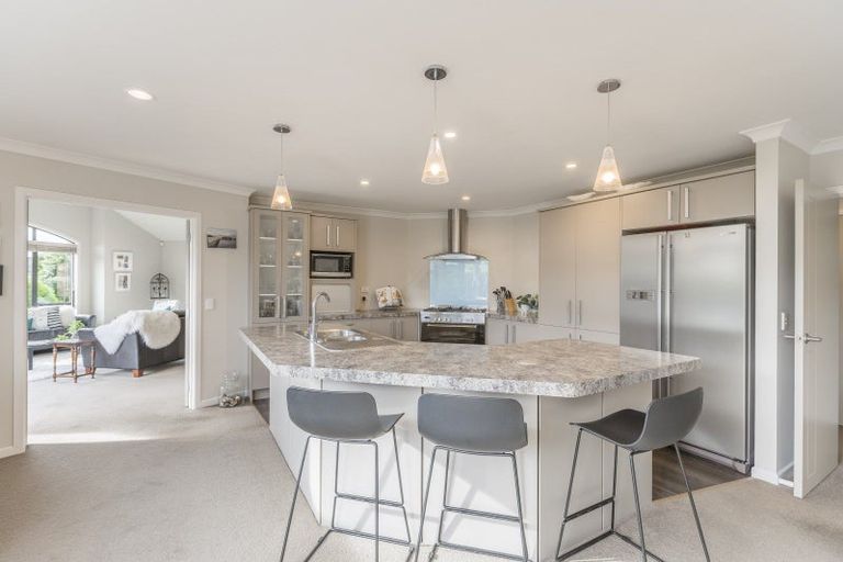 Photo of property in 8 Pateke Way, Paraparaumu Beach, Paraparaumu, 5032