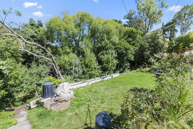 Photo of property in 18 Cornwall Crescent, Cannons Creek, Porirua, 5024