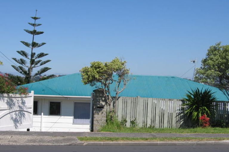 Photo of property in 120 Carlisle Road, Browns Bay, Auckland, 0632