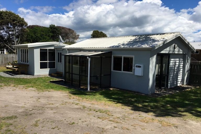 Photo of property in 974 Papamoa Beach Road, Papamoa Beach, Papamoa, 3118