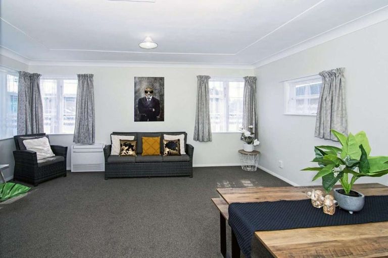 Photo of property in 107 Dixon Street, Masterton, 5810