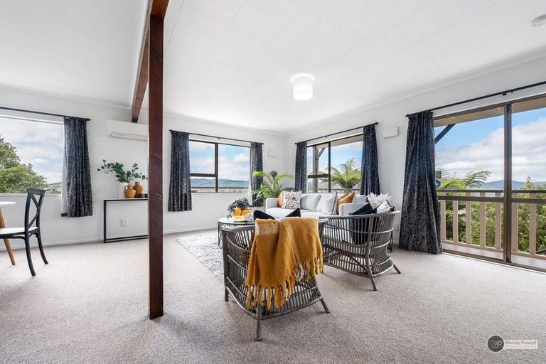 Photo of property in 47 Pokohiwi Road, Normandale, Lower Hutt, 5010