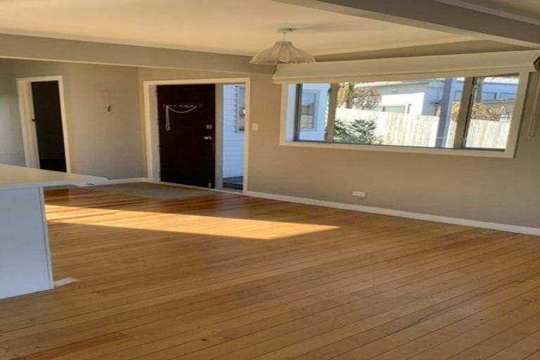 Photo of property in 2/21 Hythe Terrace, Mairangi Bay, Auckland, 0630