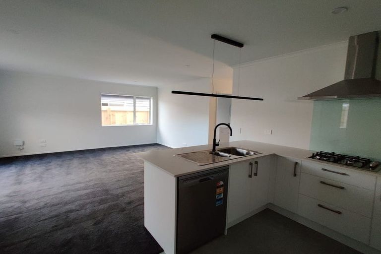 Photo of property in 23 Kapowai Boulevard, Takanini, 2112