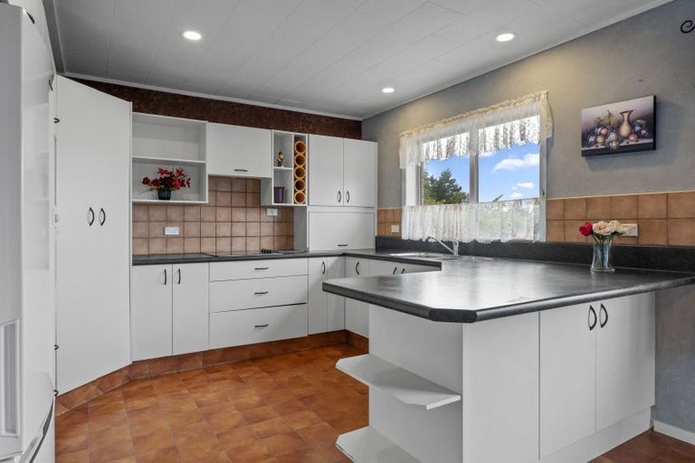 Photo of property in 31 Russell Crescent, Western Heights, Rotorua, 3015