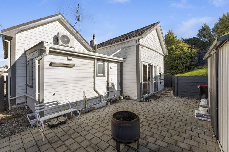 Photo of property in 63 Lawrence Street, Mornington, Dunedin, 9011