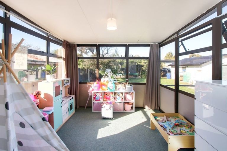 Photo of property in 89 Taradale Road, Onekawa, Napier, 4110