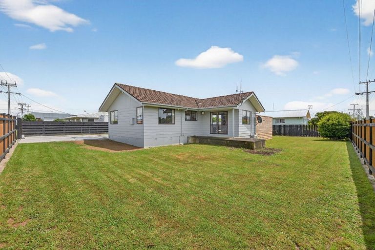 Photo of property in 5 Cemetery Road, Sanson, 4817