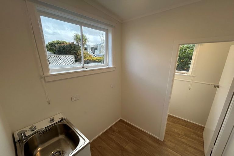 Photo of property in 14 Laurie Street, Red Beach, 0932