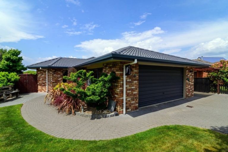 Photo of property in 35 Hoyte Place, Pukehangi, Rotorua, 3015