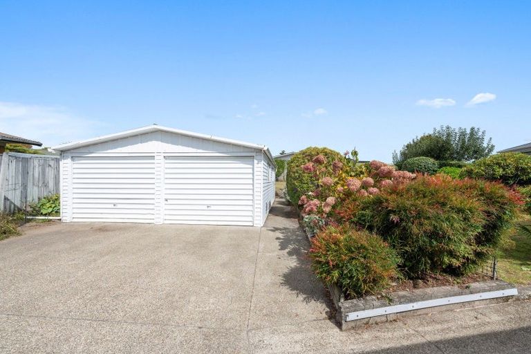 Photo of property in 100 Pandora Avenue, Sunnybrook, Rotorua, 3015