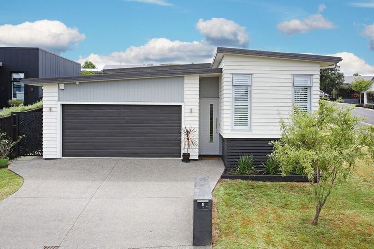 Photo of property in 8 Stockyard Crescent, Pukekohe, 2120