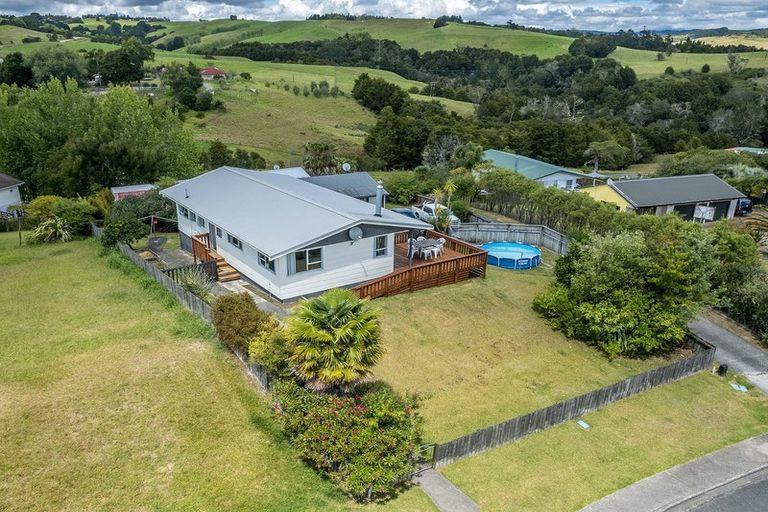 Photo of property in 19 Gill Drive, Kawakawa, 0210
