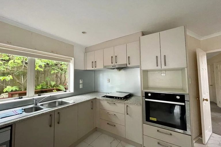 Photo of property in 28a Westerham Drive, Dannemora, Auckland, 2016