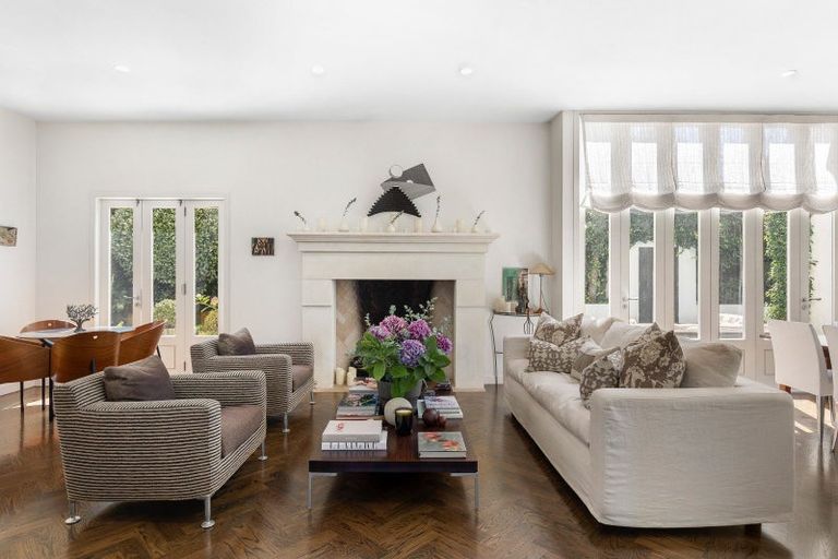 Photo of property in 3 Crescent Road, Parnell, Auckland, 1052