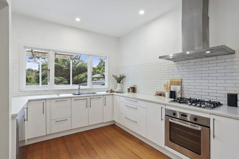 Photo of property in 755 West Coast Road, Oratia, Auckland, 0604