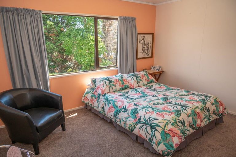 Photo of property in 39 Seaview Road, Cable Bay, 0420