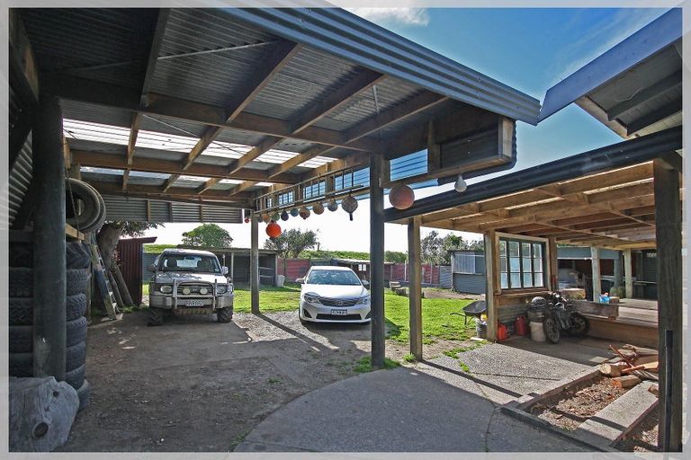 Photo of property in 11 Anga Street, Tangimoana, 4822