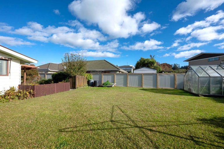 Photo of property in 34 Neri Crescent, Pomare, Rotorua, 3015