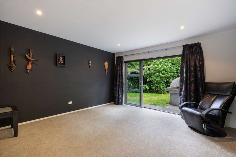 Photo of property in 1020b Scenic Drive North, Swanson, Auckland, 0816