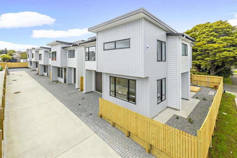 Photo of property in 1/32a Alfriston Road, Manurewa East, Auckland, 2102