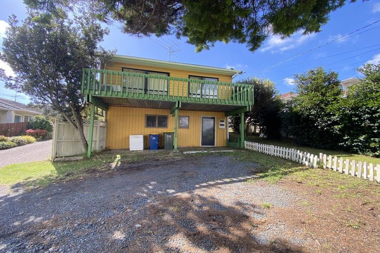 Photo of property in 2/717 East Coast Road, Browns Bay, Auckland, 0630