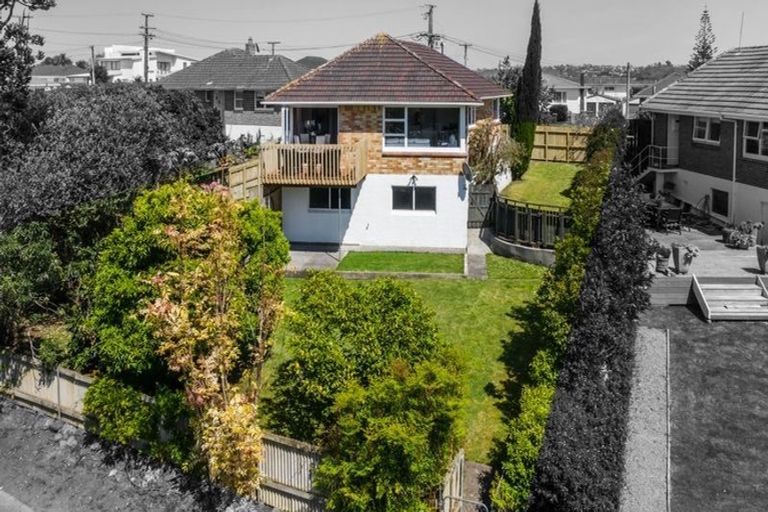 Photo of property in 6 Shortt Avenue, Mangere Bridge, Auckland, 2022