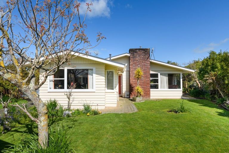 Photo of property in 7 Tabak Crescent, Takaro, Palmerston North, 4412