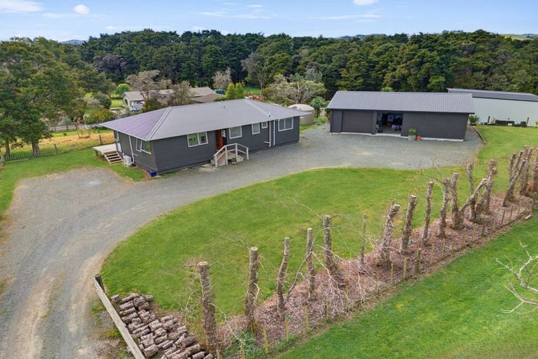 Photo of property in 752 Settlement Road, Hakaru, Wellsford, 0975