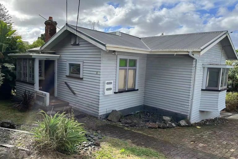 Photo of property in 4 Keystone Avenue, Mount Roskill, Auckland, 1041