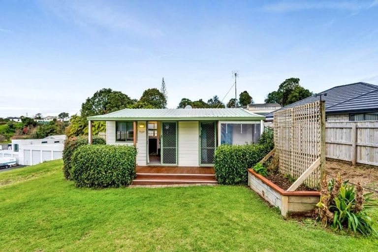 Photo of property in 197b Seaview Road, Westown, New Plymouth, 4310