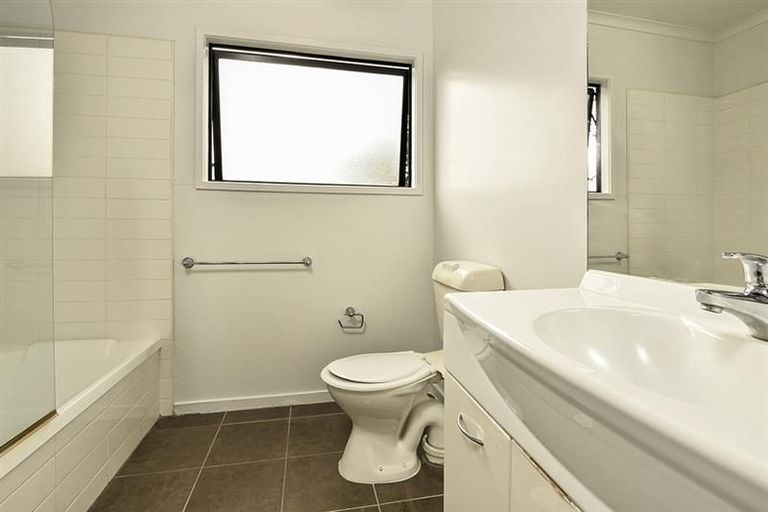 Photo of property in 25/94 Glengarry Road, Glen Eden, Auckland, 0602