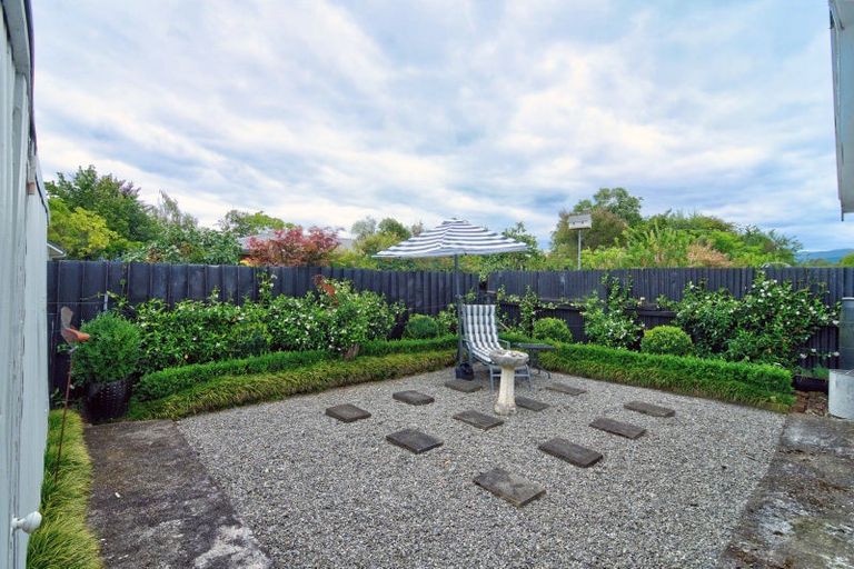 Photo of property in 19 Fisher Place, Carterton, 5713