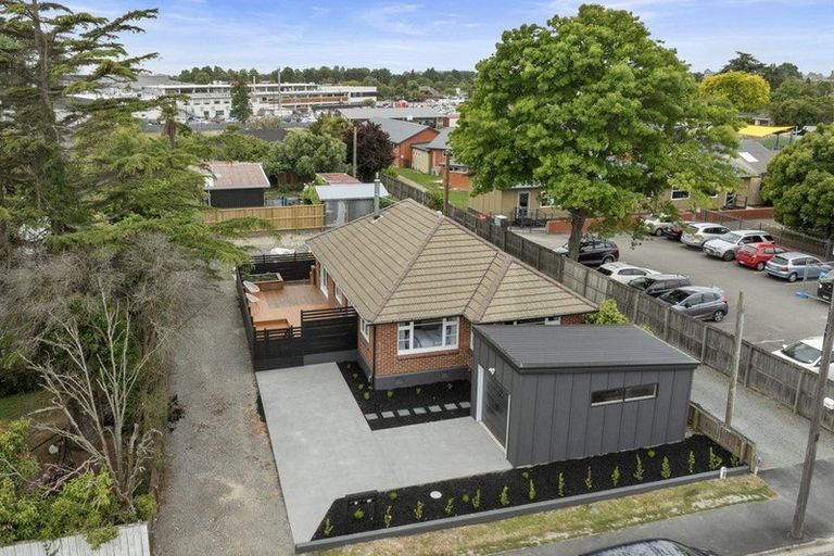 Photo of property in 24 Vagues Road, Northcote, Christchurch, 8052