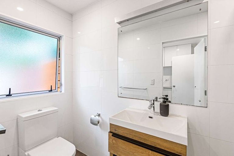 Photo of property in 2/34 Howe Street, Howick, Auckland, 2014