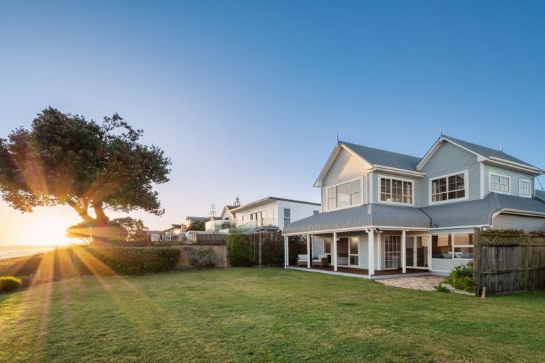 Photo of property in 123 Karewa Parade, Papamoa Beach, Papamoa, 3118