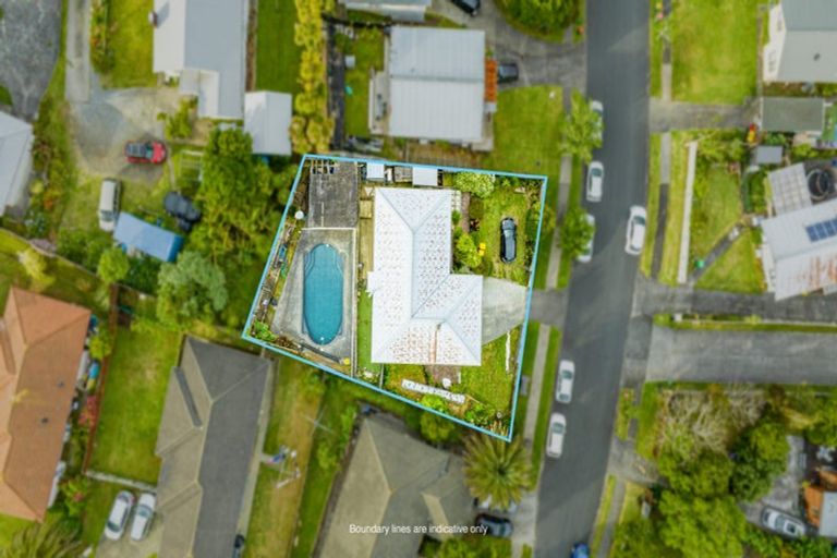 Photo of property in 57 Chislehurst Street, Henderson, Auckland, 0612