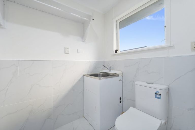 Photo of property in 49 Spence Road, Henderson, Auckland, 0612