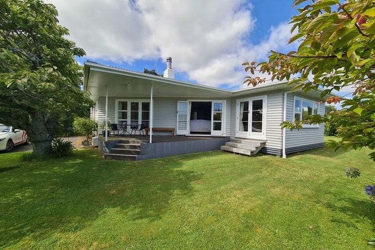 Photo of property in 186 Huatoki Street, Upper Vogeltown, New Plymouth, 4310