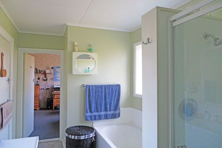 Photo of property in 72 Wellington Street, Enfield, Oamaru, 9491
