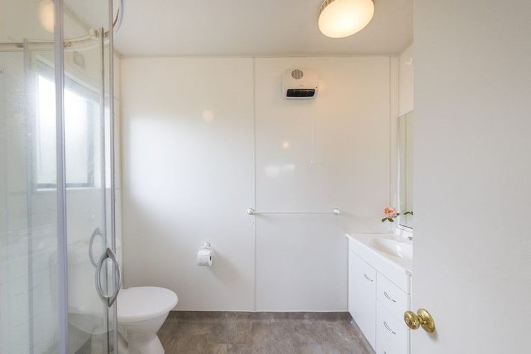 Photo of property in 8 Colorado Crescent, Milson, Palmerston North, 4414