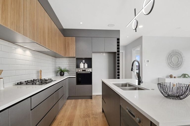 Photo of property in 17 Minerva Avenue, Helensville, 0800